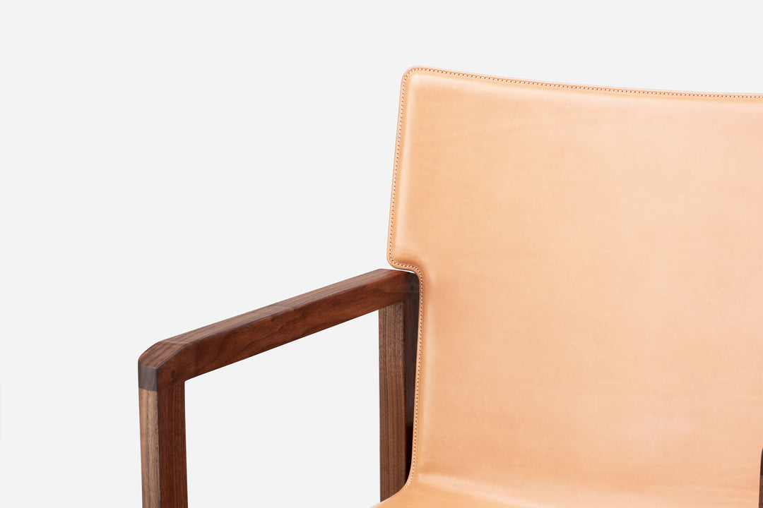 DANISH OILED WALNUT & NATURAL LEATHER