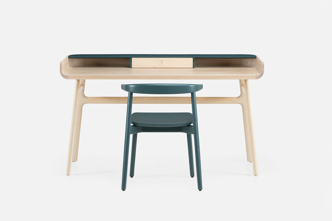 WHITE OILED ASH & BAY GLOSS HDF (+ ANDO CHAIR IN BAY PAINTED ASH)