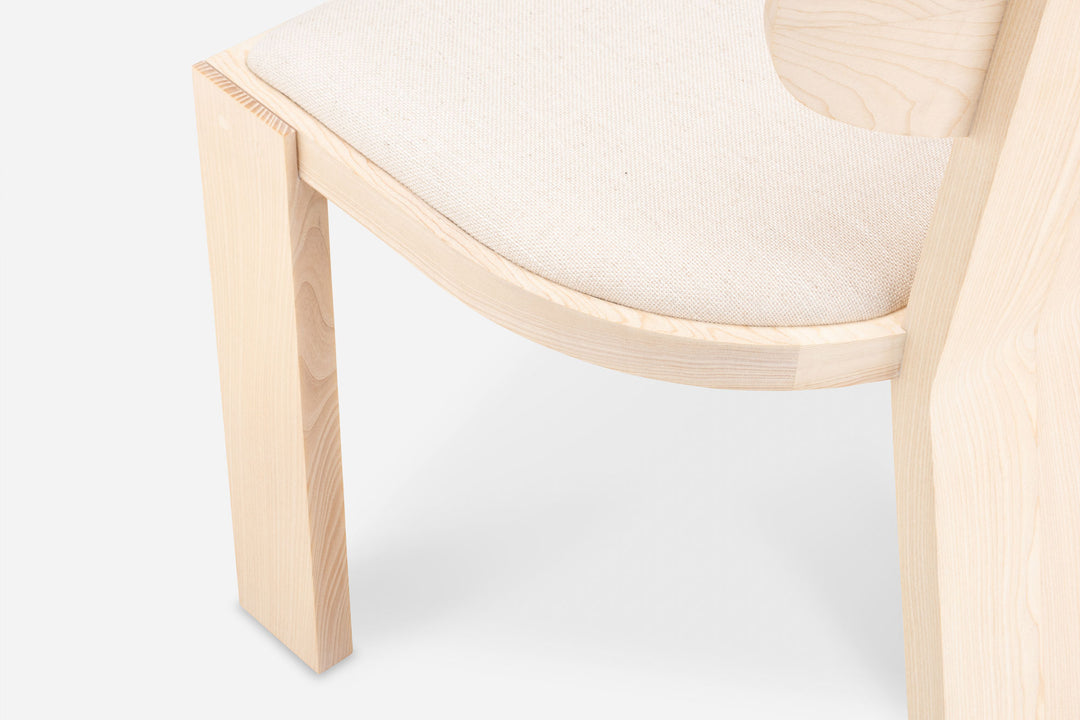 WHITE OILED ASH & SUNNIVA 0811