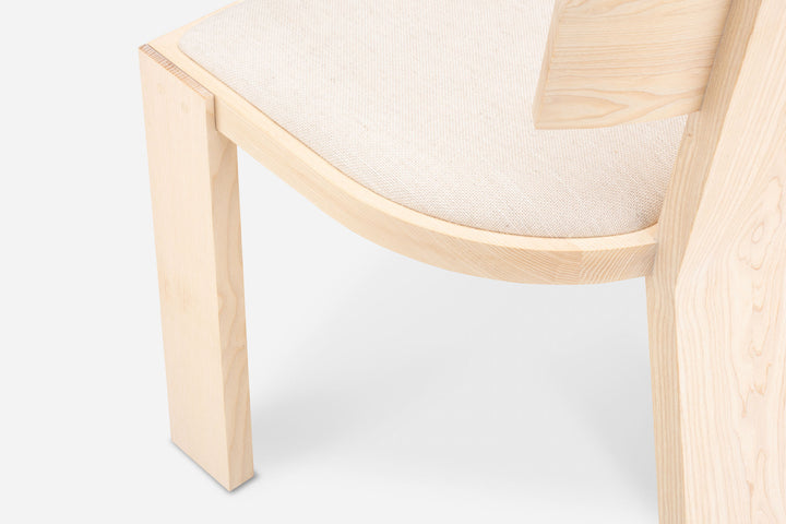 WHITE OILED ASH & SUNNIVA 0811