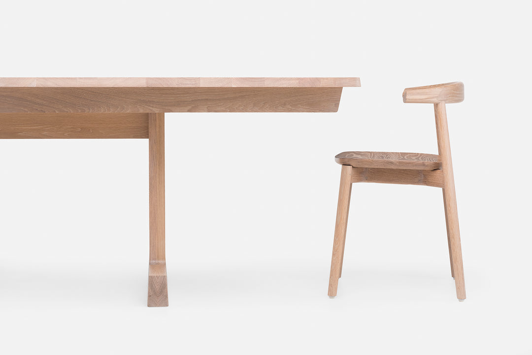 WHITE OILED OAK (+ ANDO CHAIR)