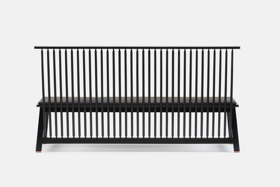 BLACK PAINTED ASH (MODEL: 444 + OPTIONAL SEAT PAD IN BLACK NATURAL GRAIN LEATHER)