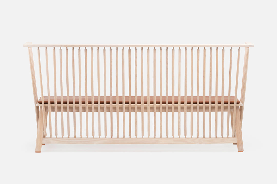 WHITE OILED ASH  (+ OPTIONAL SEAT PAD IN BROWN NATURAL GRAIN LEATHER)