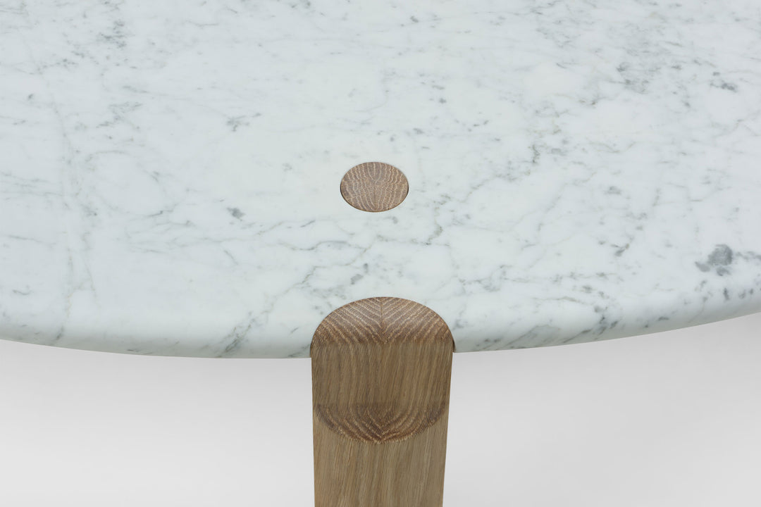 CARRARA MARBLE & WHITE OILED OAK (MODEL: SIM, H 40 CM)