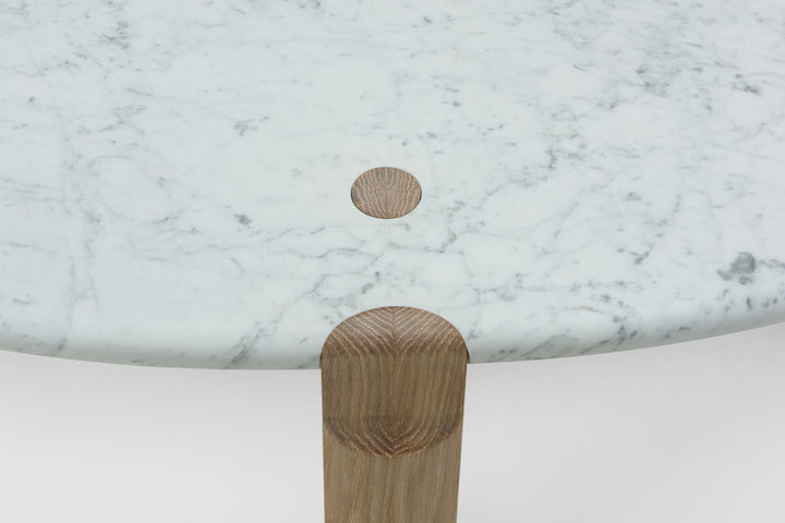 CARRARA MARBLE & WHITE OILED OAK (MODEL: SIM, H 40 CM)