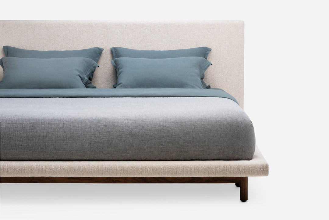 DANISH OILED WALNUT & MOSS 004