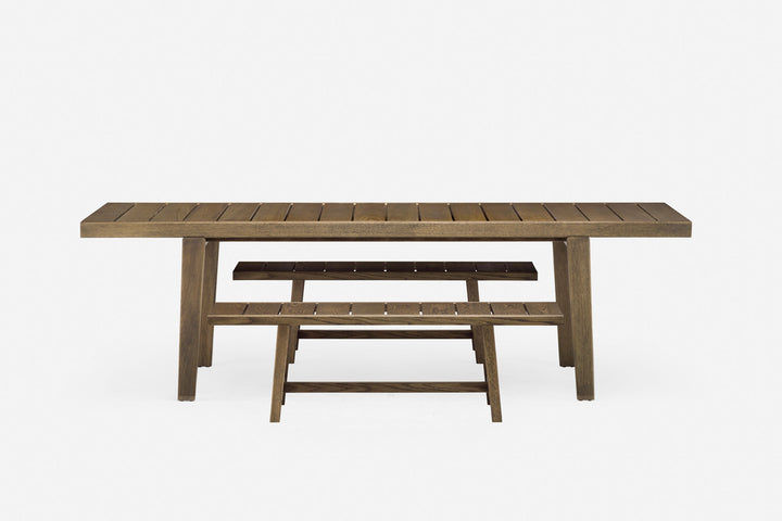 BLACK OILED EUROPEAN OAK (+ 98.6°F OUTDOOR TABLE)