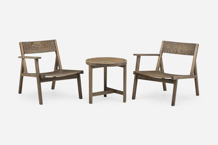 BLACK OILED EUROPEAN OAK (+ 98.6°F OUTDOOR ONE ARMED LOUNGE CHAIR)