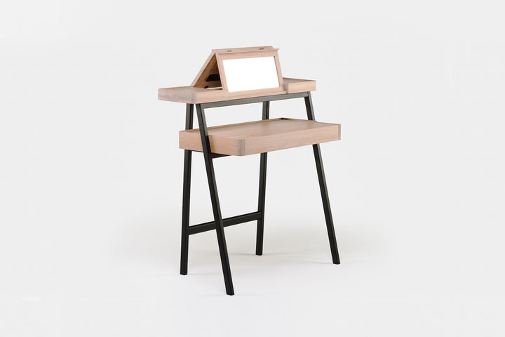 WHITE OILED OAK & BLACK STAINED ASH