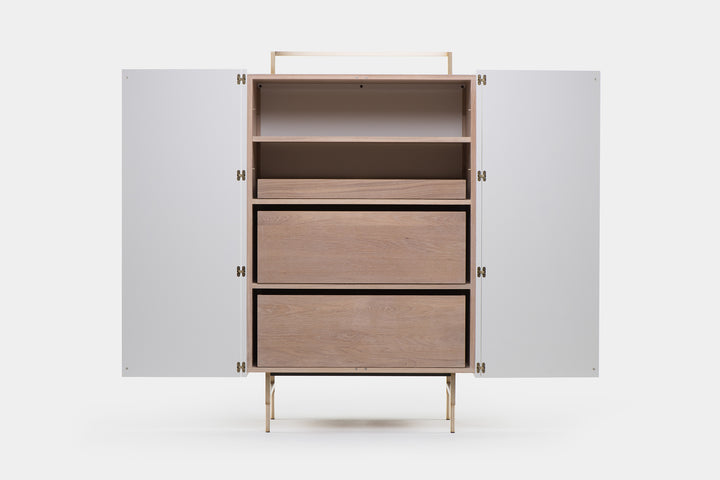 WHITE OILED OAK & WHITE GLOSS HDF & BRUSHED BRASS